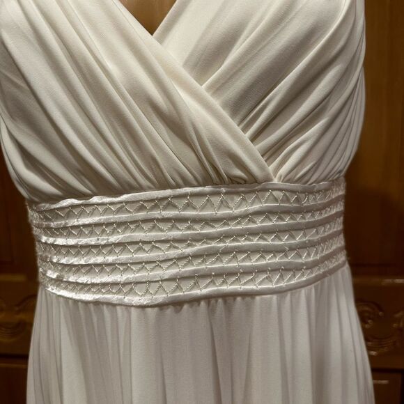 Ivy + Blu White Sleeveless V-Neck Pleated Dress SZ 8 - Picture 4 of 10